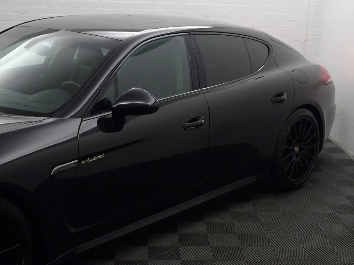 3.0 S E-Hybrid Dealer Onderhouden, Schuifdak, Bose Surround Audio, Camera, Leder Interieur