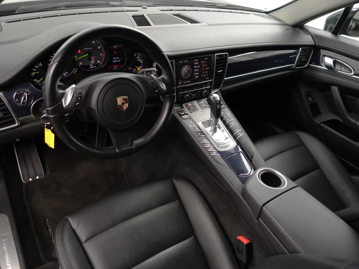 3.0 S E-Hybrid Dealer Onderhouden, Schuifdak, Bose Surround Audio, Camera, Leder Interieur