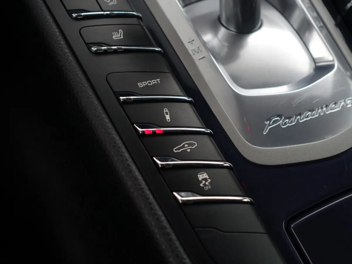 3.0 S E-Hybrid Dealer Onderhouden, Schuifdak, Bose Surround Audio, Camera, Leder Interieur