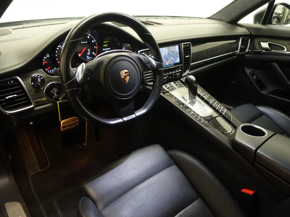 4.8 Turbo S Sport Chrono, BOSE Surround Sound, Sportuitlaatsysteem, Stoelventilatie Voorin/Achterin