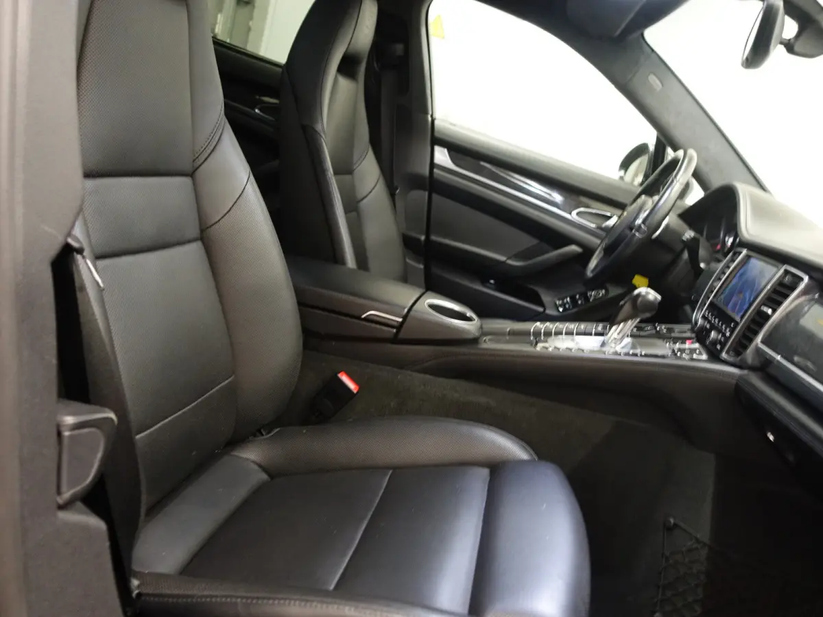 4.8 Turbo S Sport Chrono, BOSE Surround Sound, Sportuitlaatsysteem, Stoelventilatie Voorin/Achterin