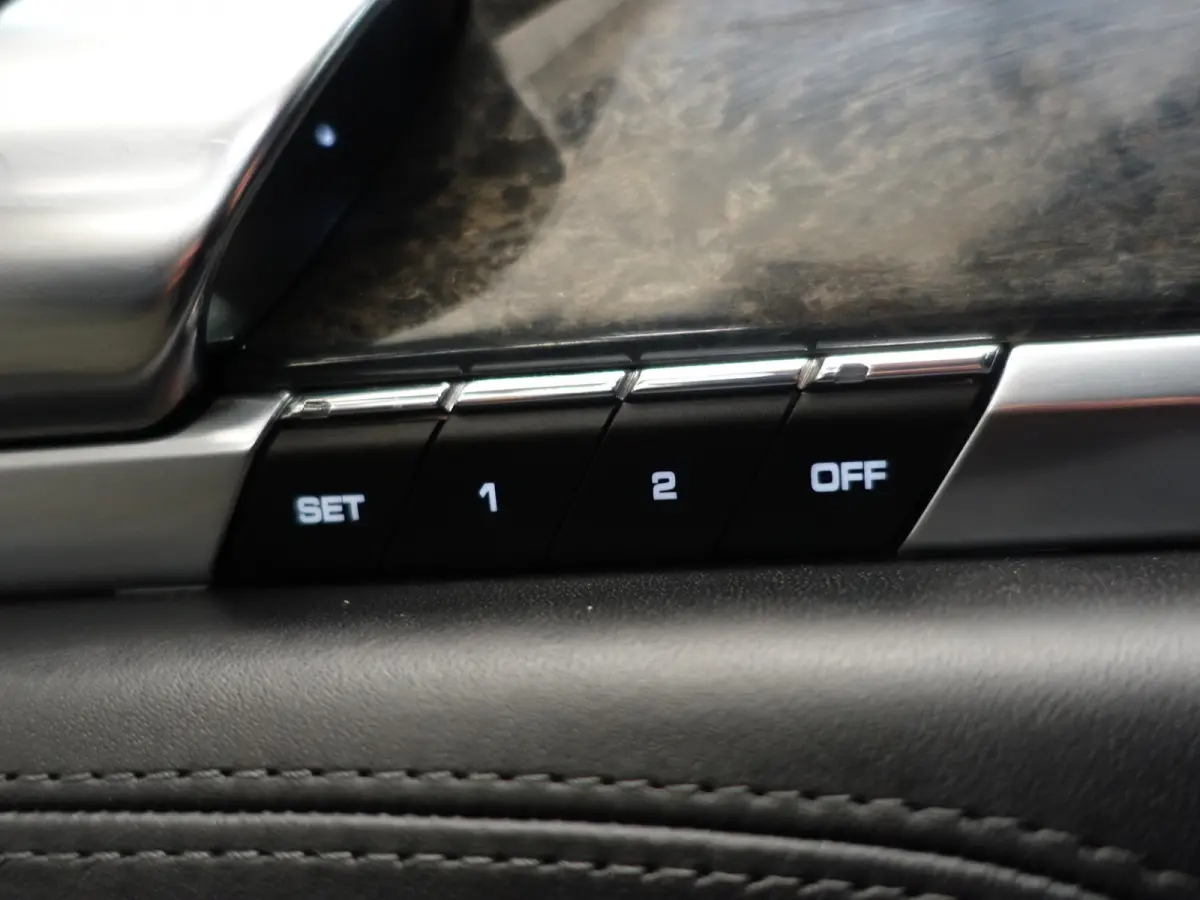 4.8 Turbo S Sport Chrono, BOSE Surround Sound, Sportuitlaatsysteem, Stoelventilatie Voorin/Achterin