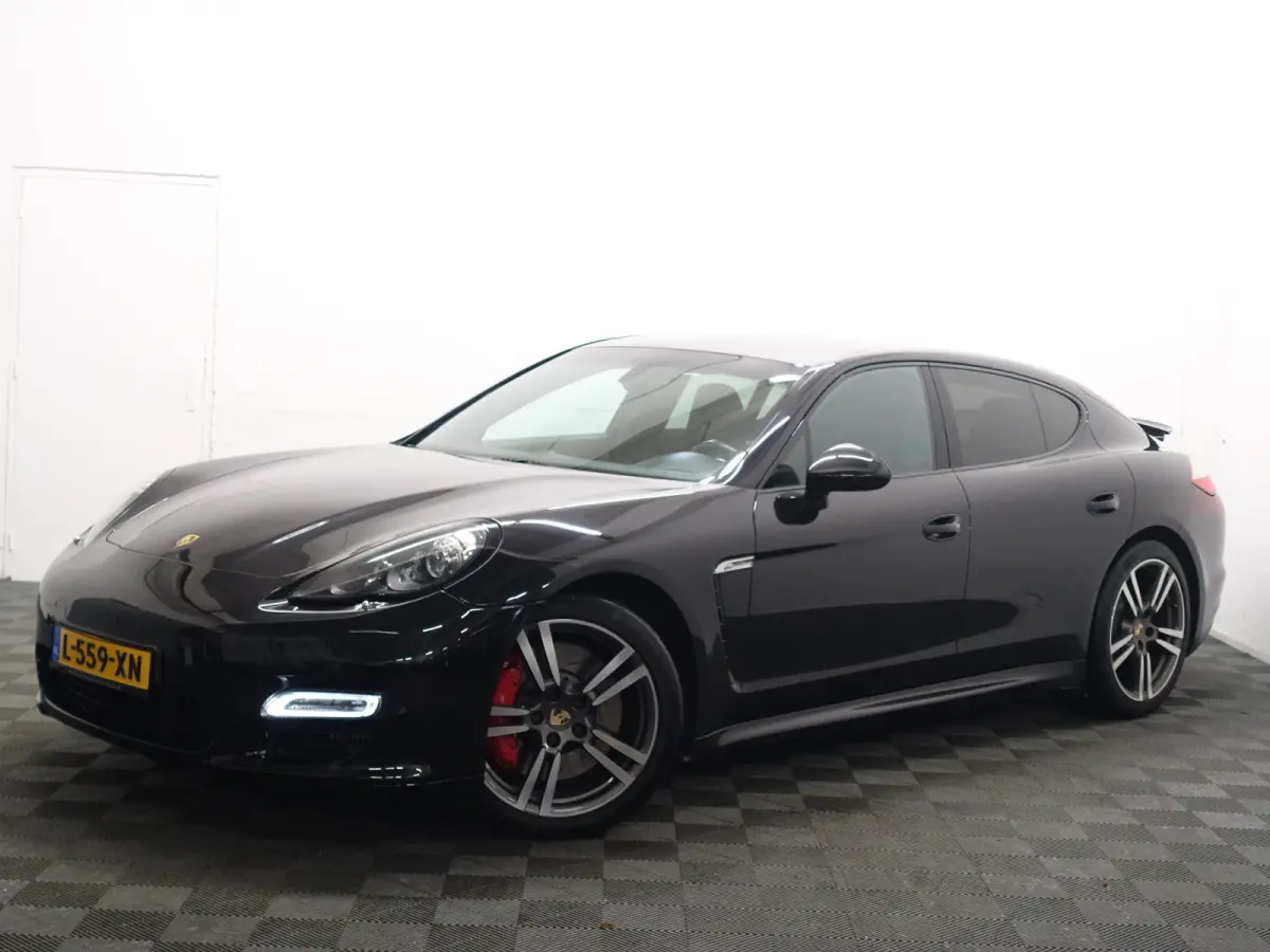 4.8 Turbo S Sport Chrono, BOSE Surround Sound, Sportuitlaatsysteem, Stoelventilatie Voorin/Achterin