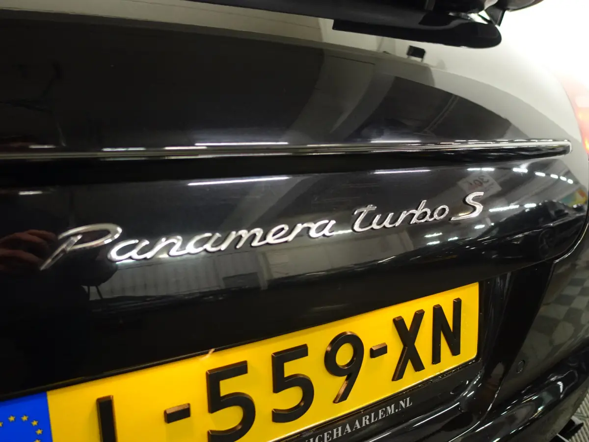 4.8 Turbo S Sport Chrono, BOSE Surround Sound, Sportuitlaatsysteem, Stoelventilatie Voorin/Achterin
