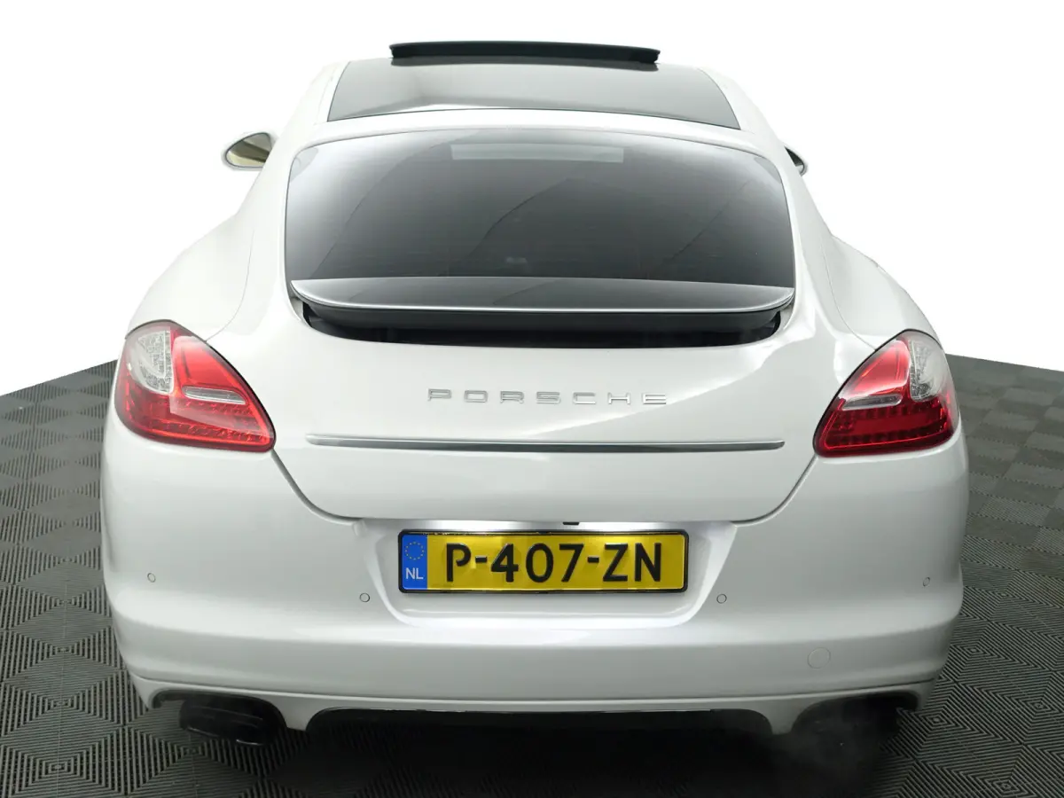 3.6 Platinum Edition Aut- Sport Chrono, Stoelventilatie, Luchtvering, Schuifdak, Camera