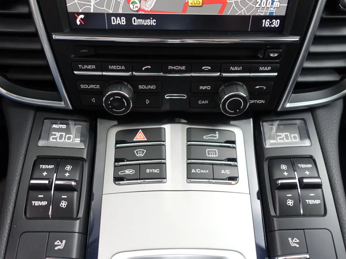 3.0 S E-Hybrid Aut- Sport Chrono, Memory Seats, Bose Audio, Schuifdak, Sport Interieur