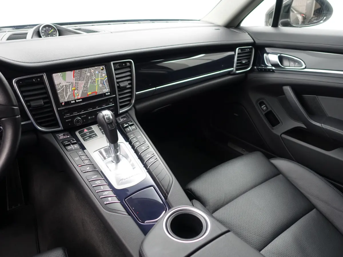 3.0 S E-Hybrid Aut- Sport Chrono, Memory Seats, Bose Audio, Schuifdak, Sport Interieur