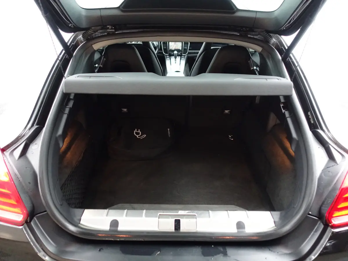 3.0 S E-Hybrid Aut- Sport Chrono, Memory Seats, Bose Audio, Schuifdak, Sport Interieur