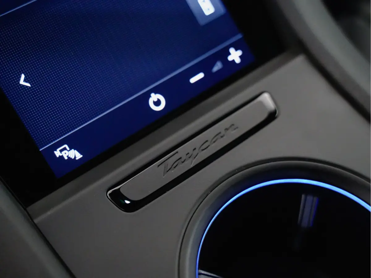 Performance 84kwh Panoramadak, Design Pakket, Bose Surround Sound, Sfeerverlichting