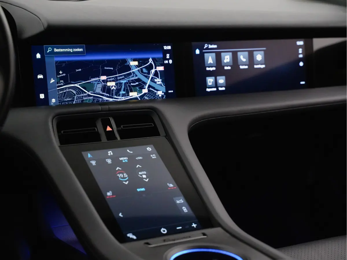 Performance 84kwh Panoramadak, Design Pakket, Bose Surround Sound, Sfeerverlichting