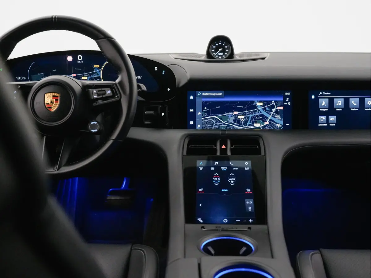 Performance 84kwh Panoramadak, Design Pakket, Bose Surround Sound, Sfeerverlichting