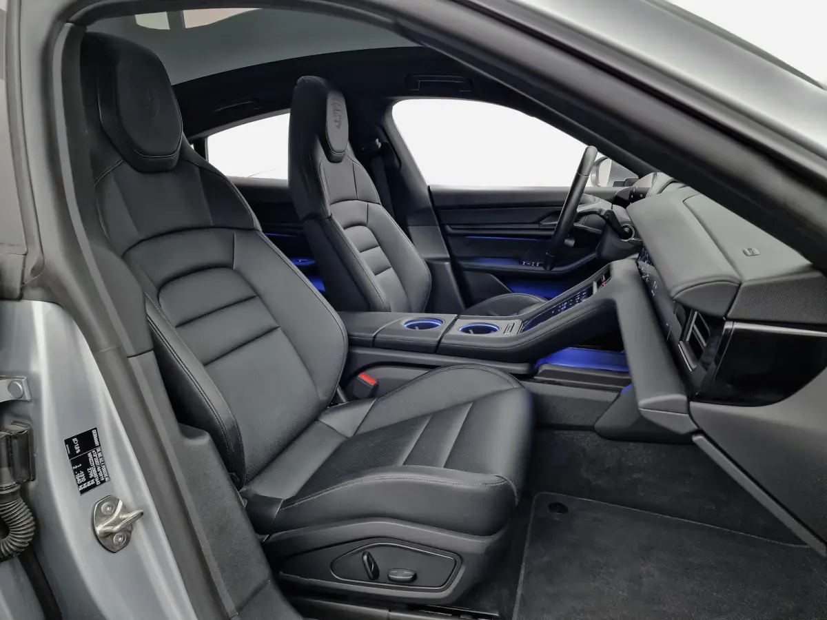 Performance 84kwh Panoramadak, Design Pakket, Bose Surround Sound, Sfeerverlichting