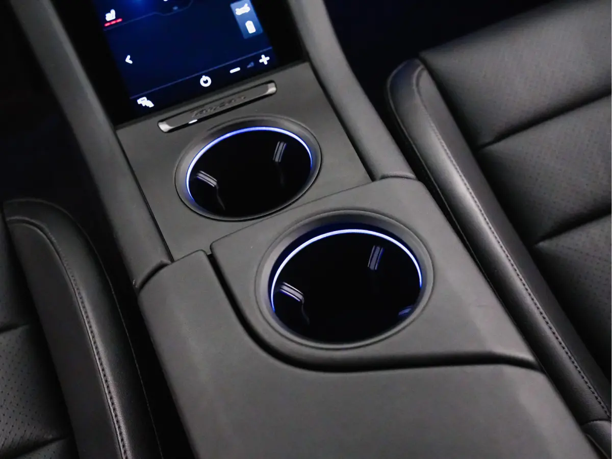 Performance 84kwh Panoramadak, Design Pakket, Bose Surround Sound, Sfeerverlichting