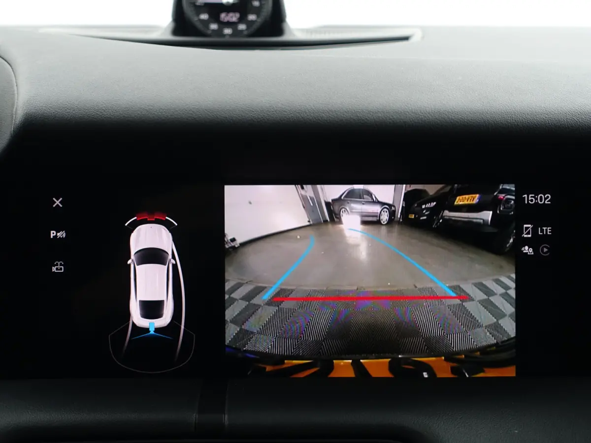 Performance 84 kWh- Bijrijdersdisplay, Panoramadak, Sport Chrono Pakket, Apple Carplay/Android Auto, Performance accu Plus