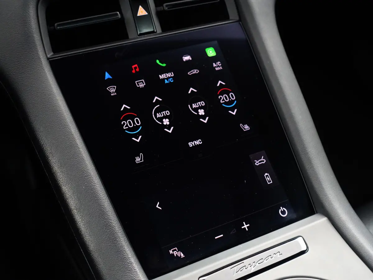 Performance 84 kWh- Bijrijdersdisplay, Panoramadak, Sport Chrono Pakket, Apple Carplay/Android Auto, Performance accu Plus