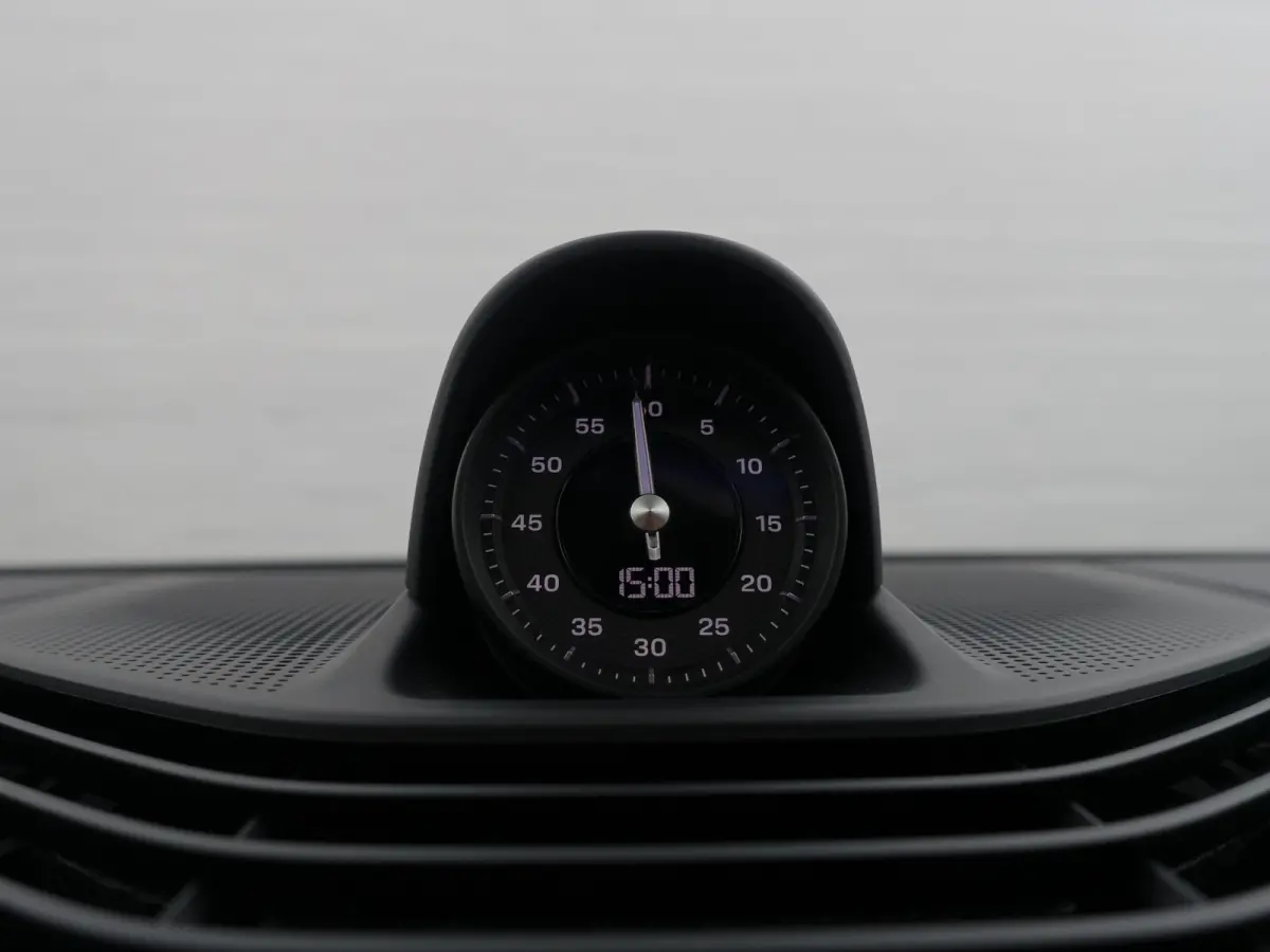 Performance 84 kWh- Bijrijdersdisplay, Panoramadak, Sport Chrono Pakket, Apple Carplay/Android Auto, Performance accu Plus