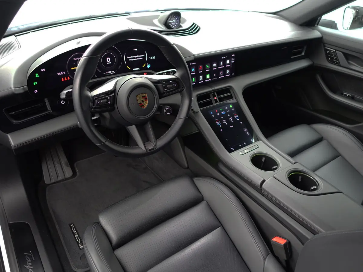 Performance 84 kWh- Sport Chrono, Warmtepomp, Sfeerverlichting, Memory Seats, Bose Audio, Black Badge
