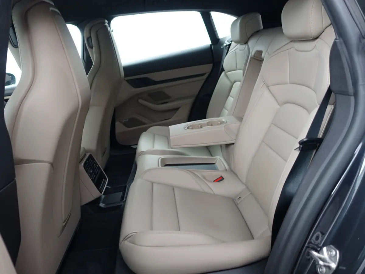 4S 84 kWh Dual View, Nachtzichtassistent, Offroad Design pakket, Bose Sound, Stuur/Stoelverwarming