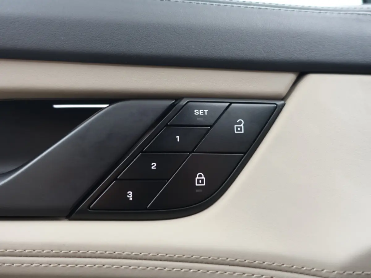 4S 84 kWh Dual View, Nachtzichtassistent, Offroad Design pakket, Bose Sound, Stuur/Stoelverwarming