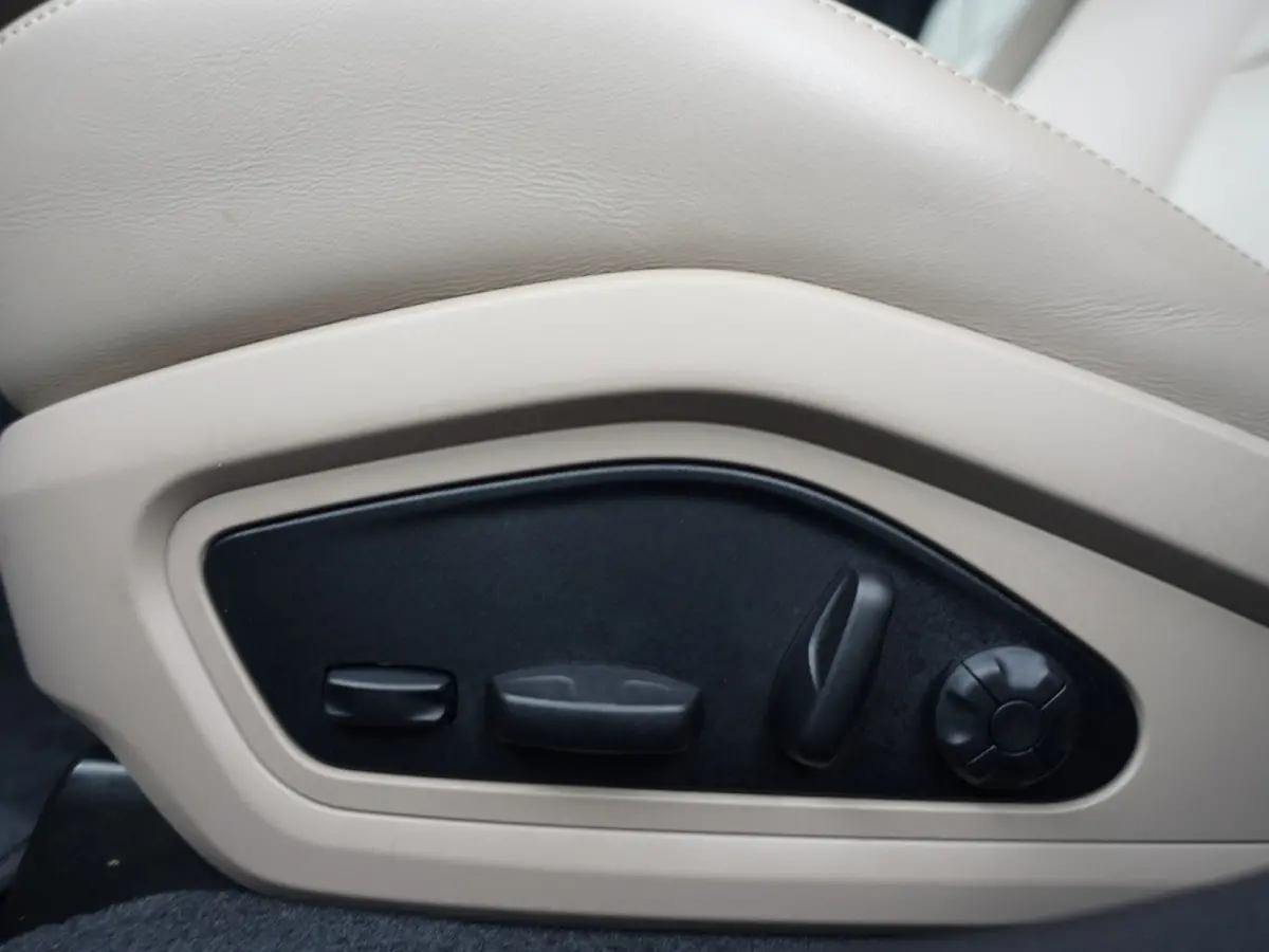 4S 84 kWh Dual View, Nachtzichtassistent, Offroad Design pakket, Bose Sound, Stuur/Stoelverwarming