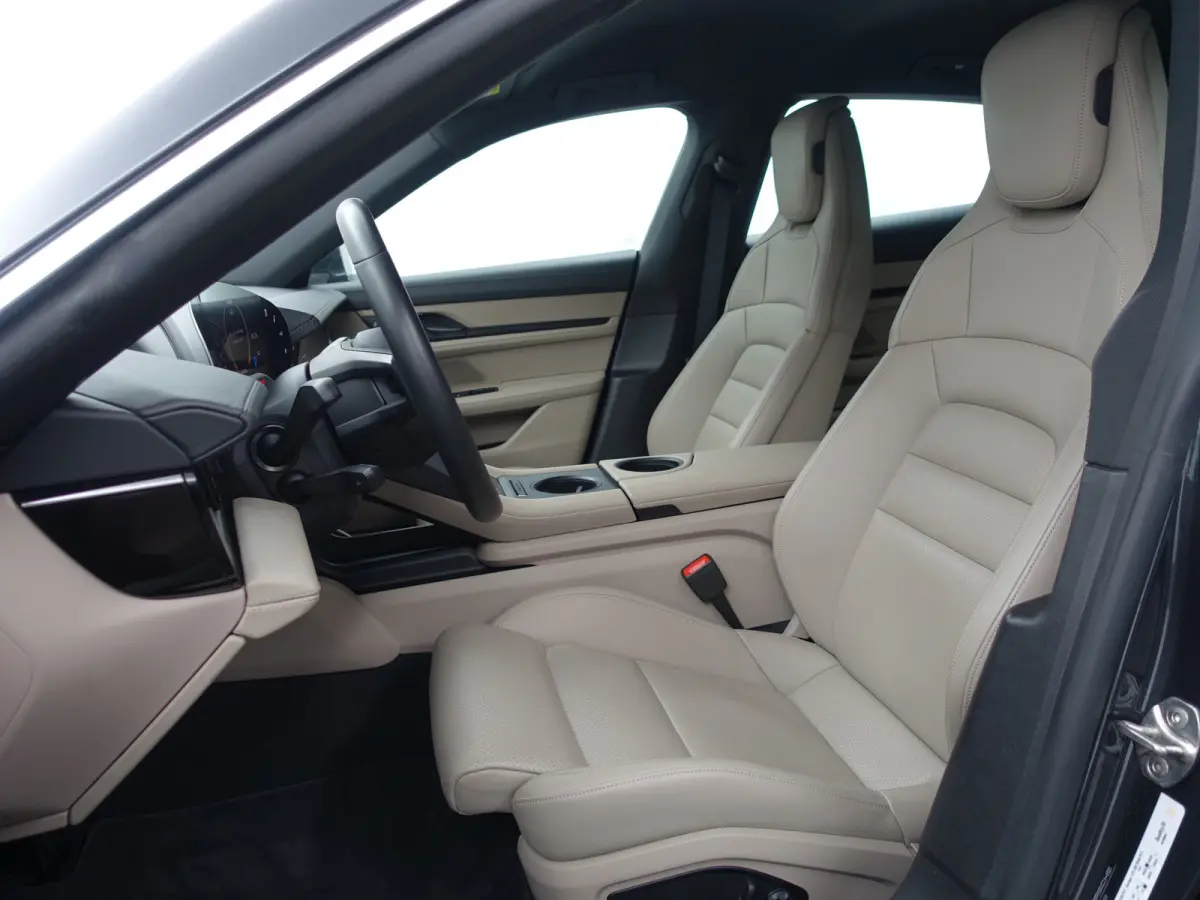 4S 84 kWh Dual View, Nachtzichtassistent, Offroad Design pakket, Bose Sound, Stuur/Stoelverwarming