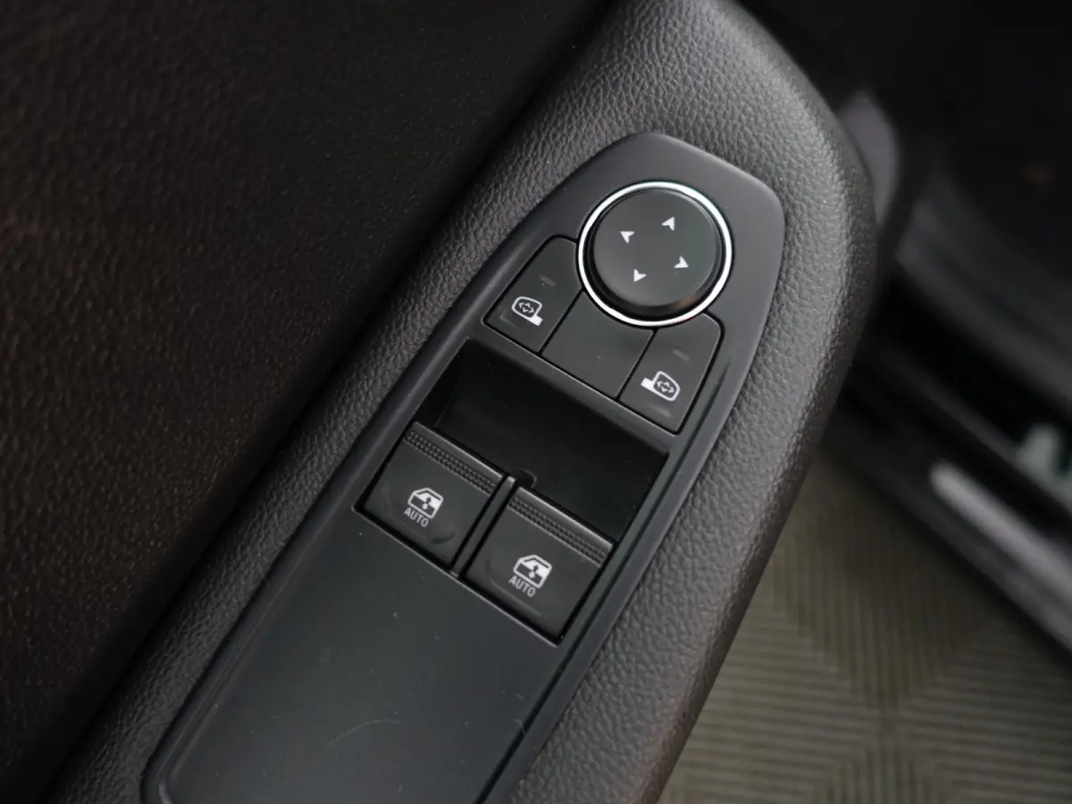 1.0 TCe 90 Equilibre- Carplay, Android Auto, Xenon Led, Lane Assist, Navigatie, Comfort Interieur