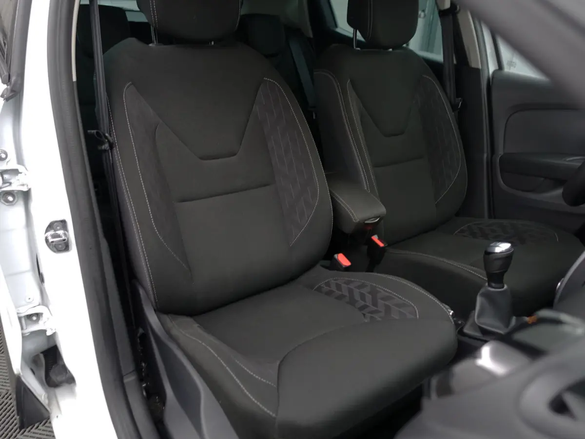 0.9 TCe Limited- Navigatie, Privacy Glass, Park Assist, Cruise, Led, Comfort Interieur