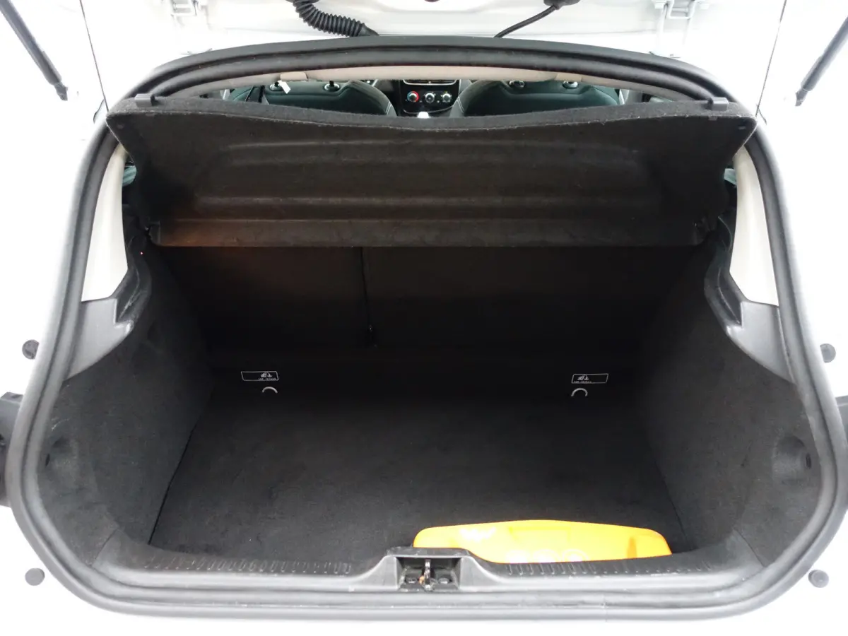 0.9 TCe Limited- Navigatie, Privacy Glass, Park Assist, Cruise, Led, Comfort Interieur