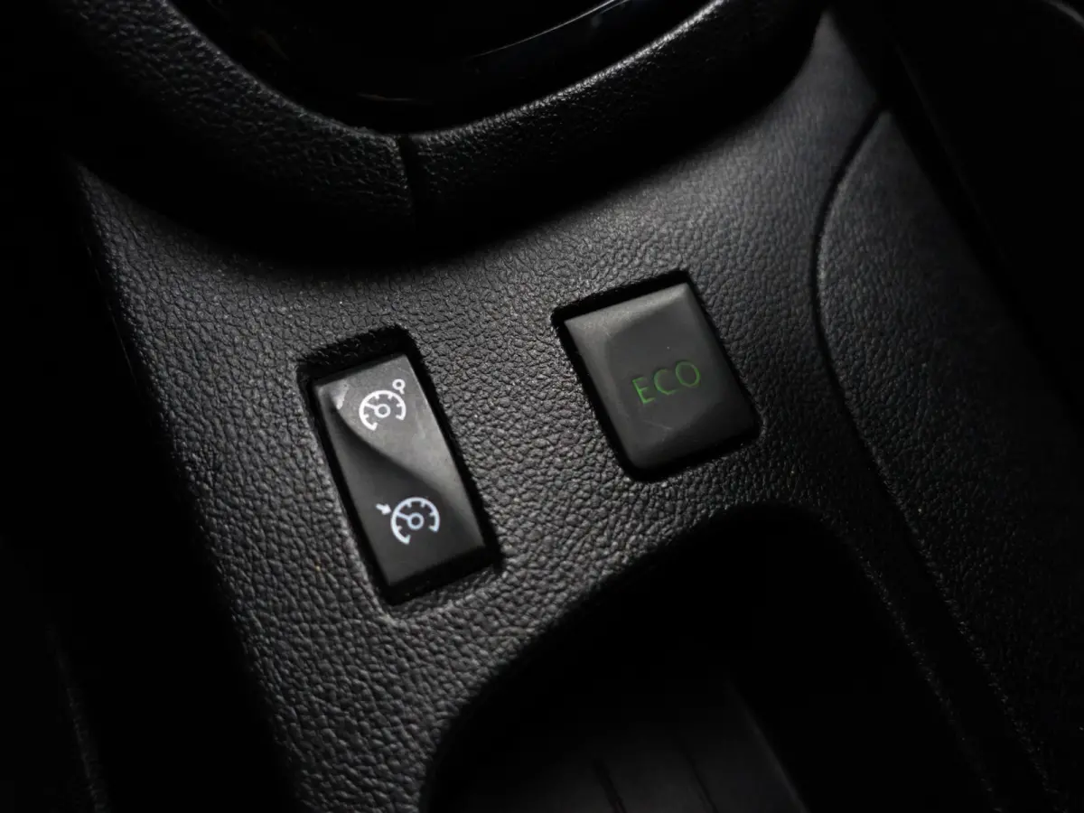 0.9 TCe Limited- Navigatie, Privacy Glass, Park Assist, Cruise, Led, Comfort Interieur