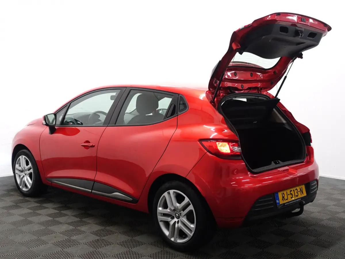0.9 TCe Sport- Full map Navi, Xenon Led, Cruise, ECC, LMV