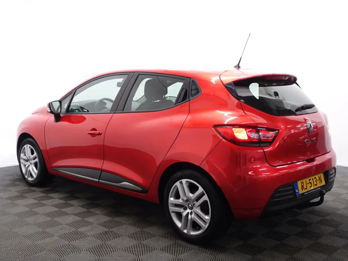 0.9 TCe Sport- Full map Navi, Xenon Led, Cruise, ECC, LMV