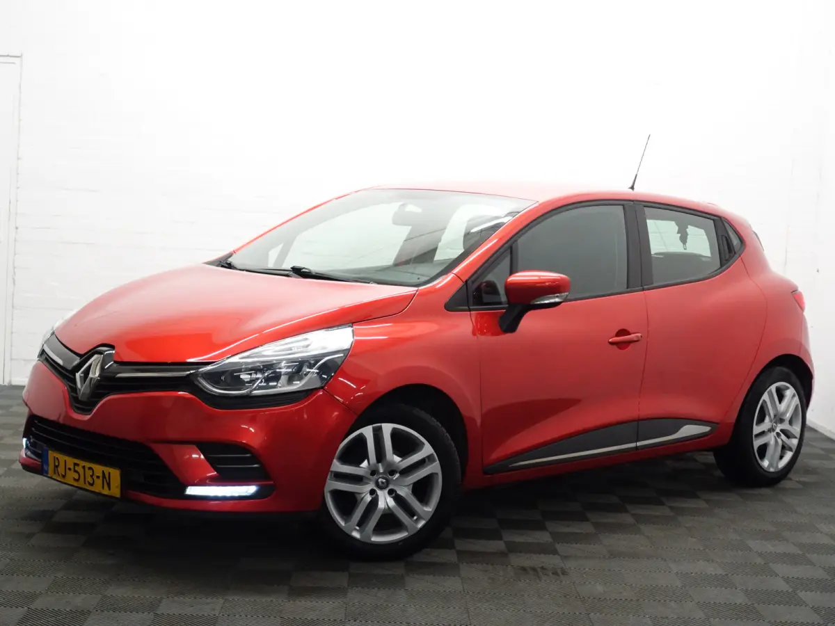 0.9 TCe Sport- Full map Navi, Xenon Led, Cruise, ECC, LMV
