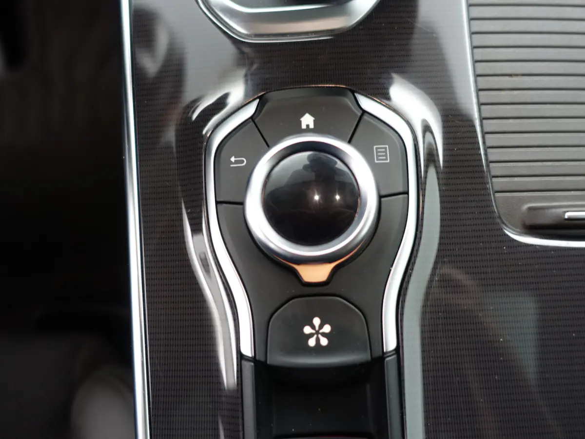 1.8 TCe Intens Panoramic Aut- Panoramadak, Xenon Led, Park Assist, Blindspot, Comfort Interieur, Virtual Cockpit