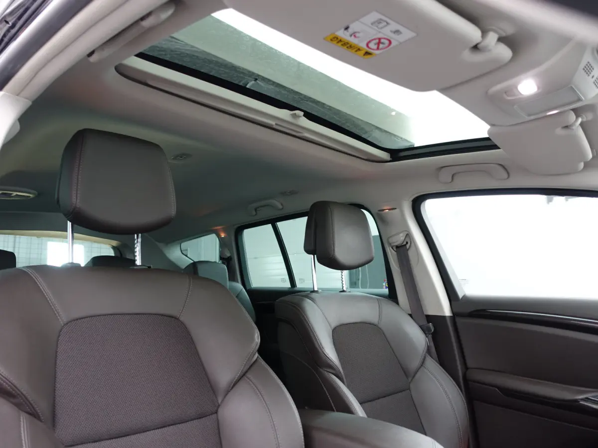 1.8 TCe Intens Panoramic Aut- Panoramadak, Xenon Led, Park Assist, Blindspot, Comfort Interieur, Virtual Cockpit