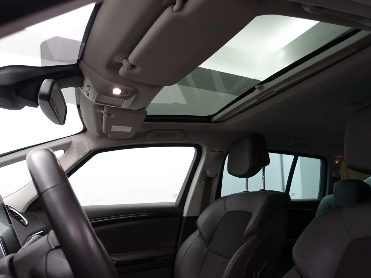 1.8 TCe Intens Panoramic Aut- Panoramadak, Xenon Led, Park Assist, Blindspot, Comfort Interieur, Virtual Cockpit