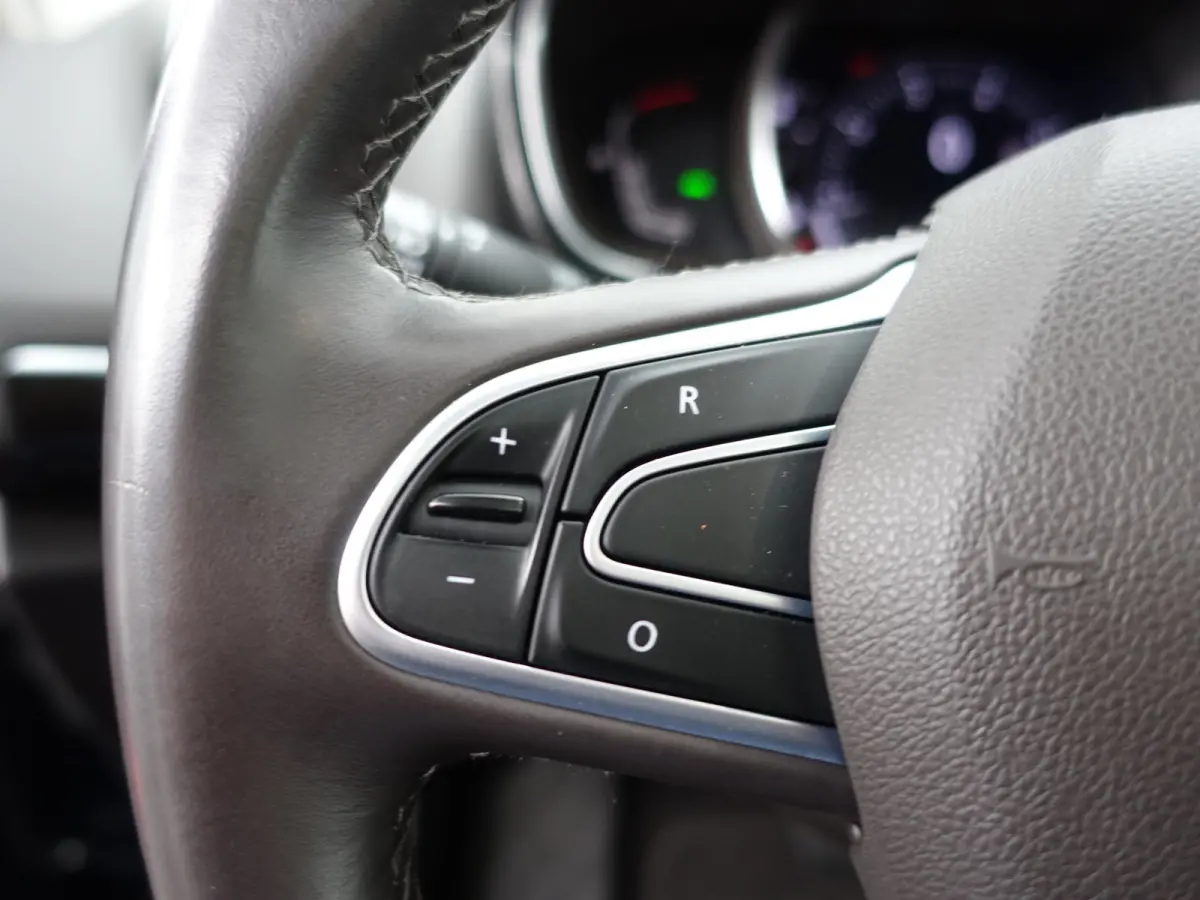 1.8 TCe Intens Panoramic Aut- Panoramadak, Xenon Led, Park Assist, Blindspot, Comfort Interieur, Virtual Cockpit
