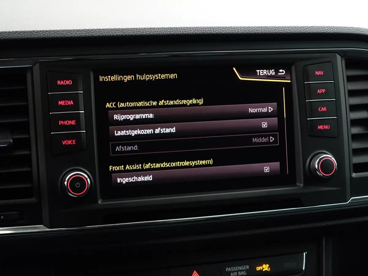 1.4 EcoTSI Style Business Intense Aut- 360 Camera, Carplay, Android Auto, Keyless, ACC Cruise, Xenon Led