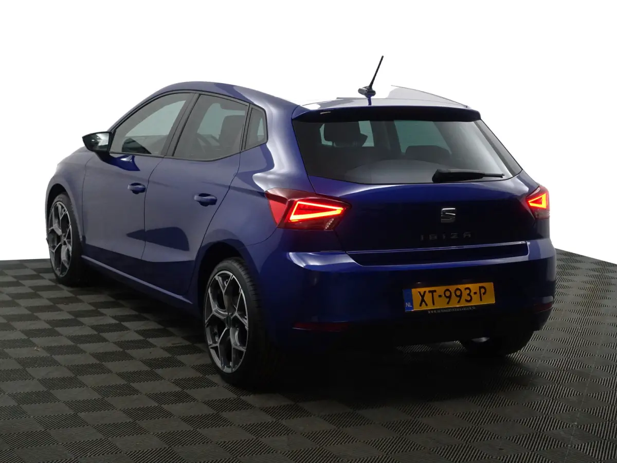 1.0 TSI Sport Business Intense- Carplay, Android Auto, Camera, Virtual Cockpit, Privacy Glass