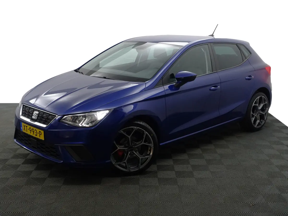 1.0 TSI Sport Business Intense- Carplay, Android Auto, Camera, Virtual Cockpit, Privacy Glass