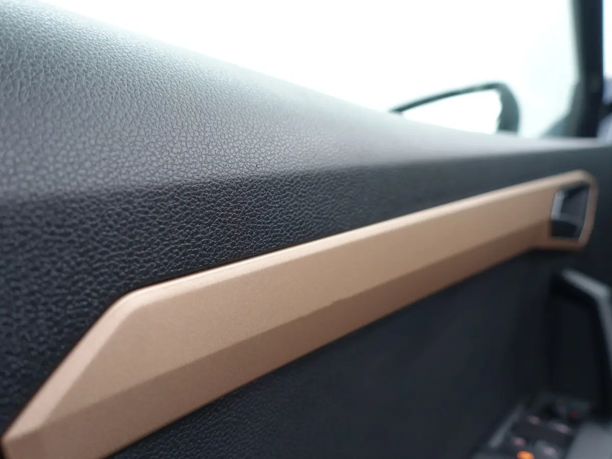 1.0 TSI Excellence- Alcantara Interieur, CarPlay, Sfeerverlichting, Front Assist, Keyless, Stoelverwarming