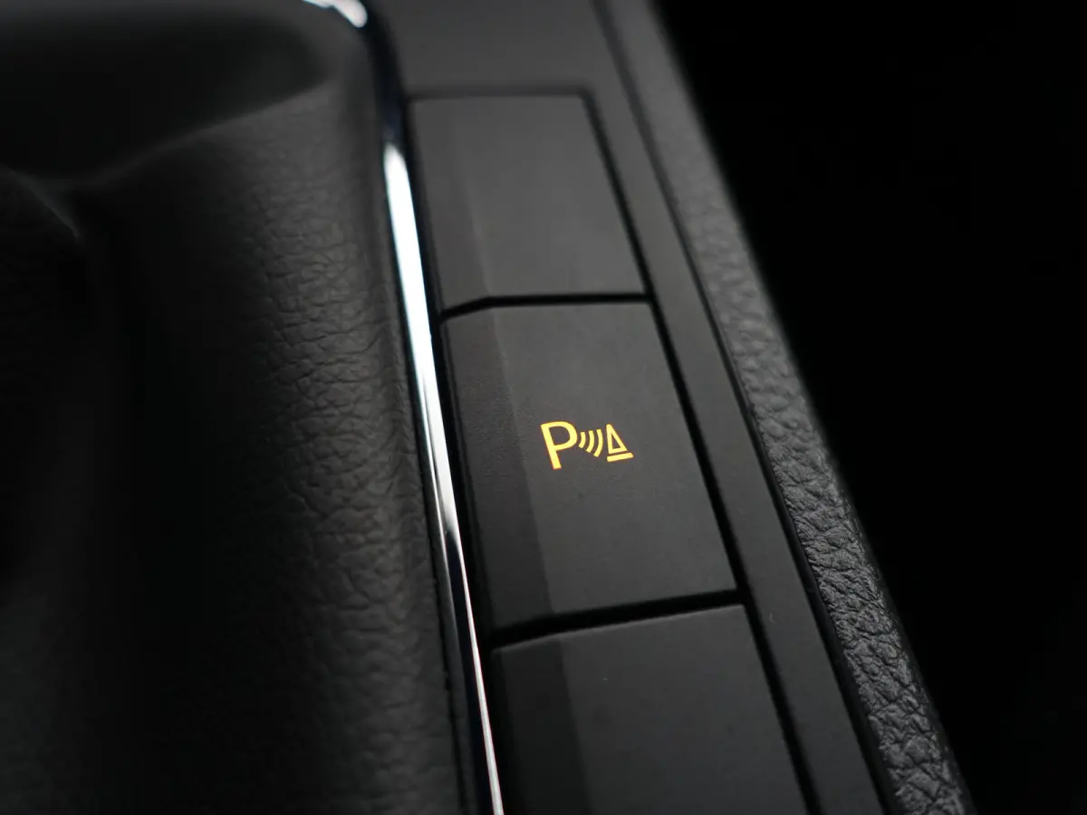 1.0 TSI FR Business Intense- CarPlay, Camera, Dynamic Select, Sfeerverlichting, Park Assist, Led