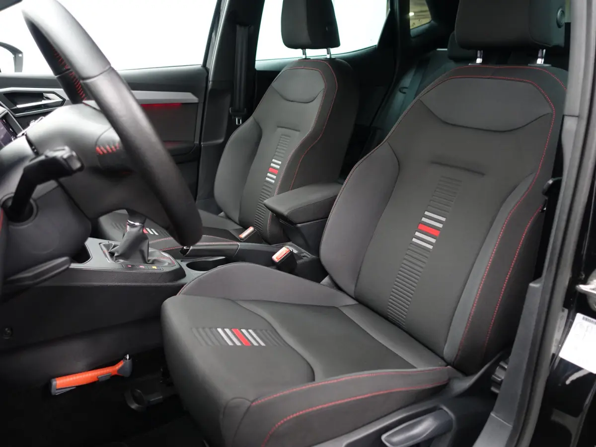 1.0 TSI FR Business Intense- CarPlay, Camera, Dynamic Select, Sfeerverlichting, Park Assist, Led