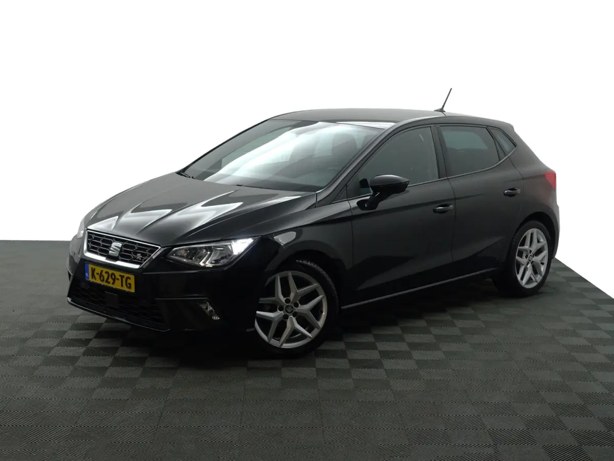 1.0 TSI FR Business Intense- CarPlay, Camera, Dynamic Select, Sfeerverlichting, Park Assist, Led