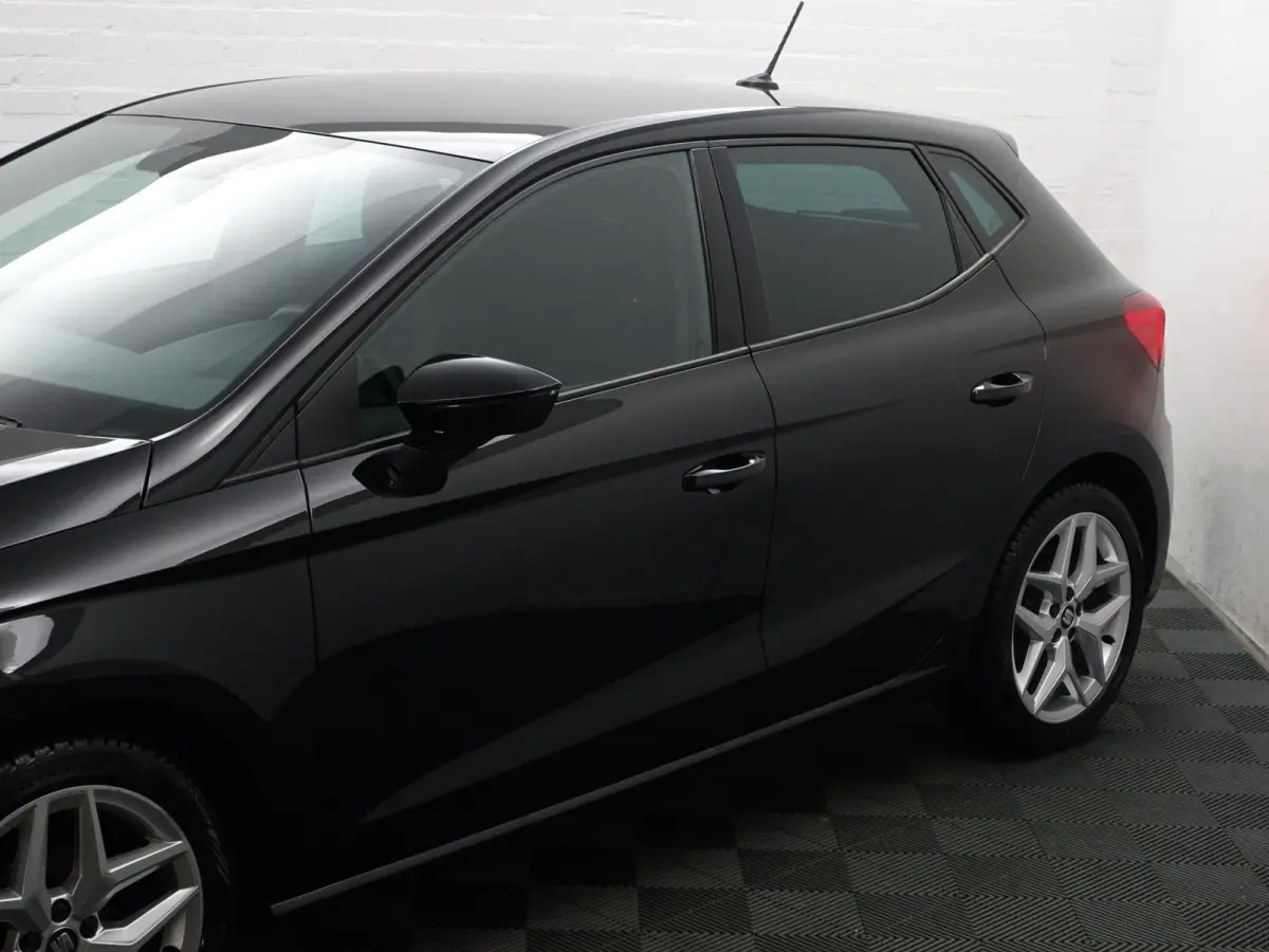 1.0 TSI FR Business Intense- CarPlay, Camera, Dynamic Select, Sfeerverlichting, Park Assist, Led