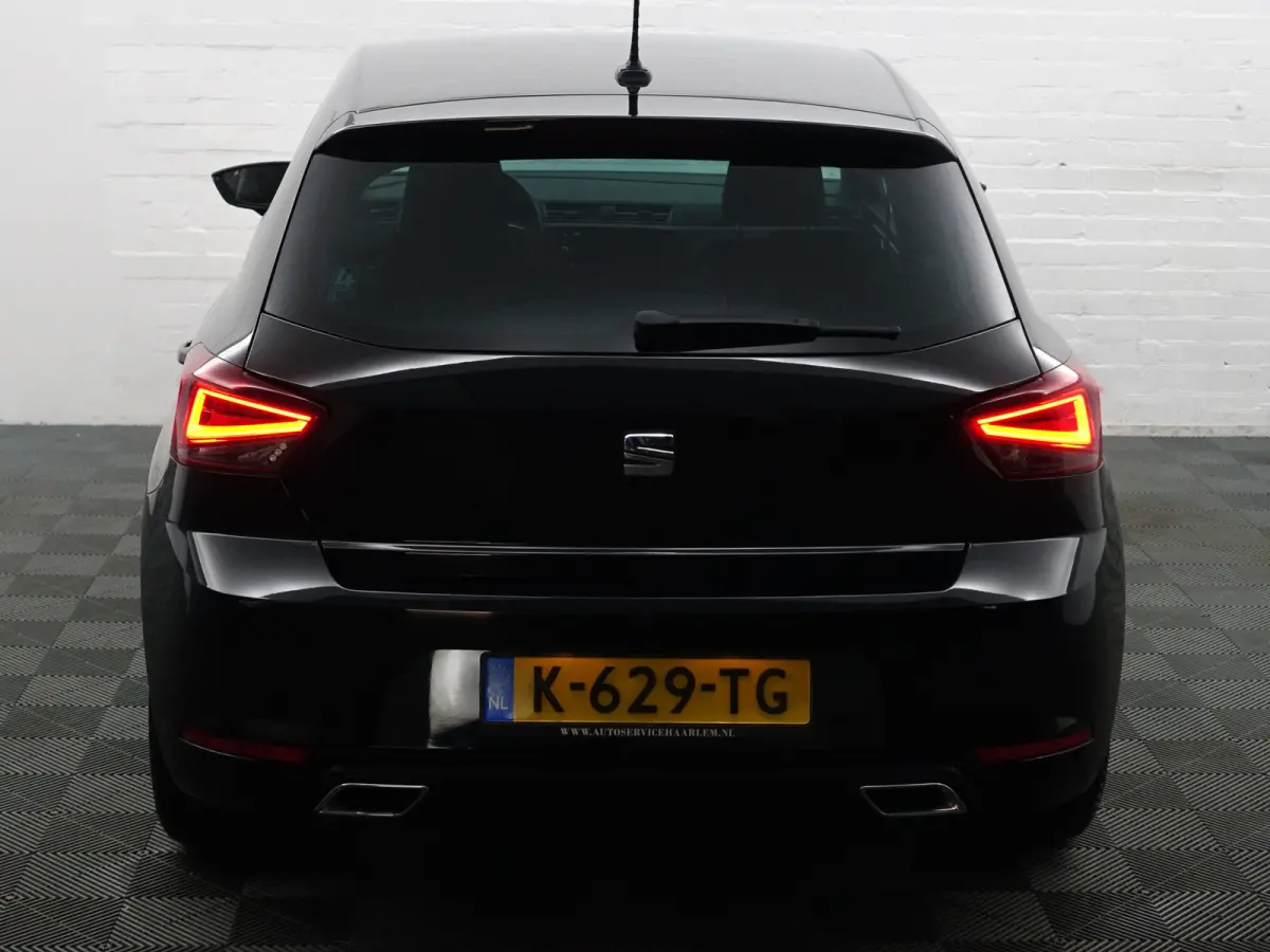 1.0 TSI FR Business Intense- CarPlay, Camera, Dynamic Select, Sfeerverlichting, Park Assist, Led