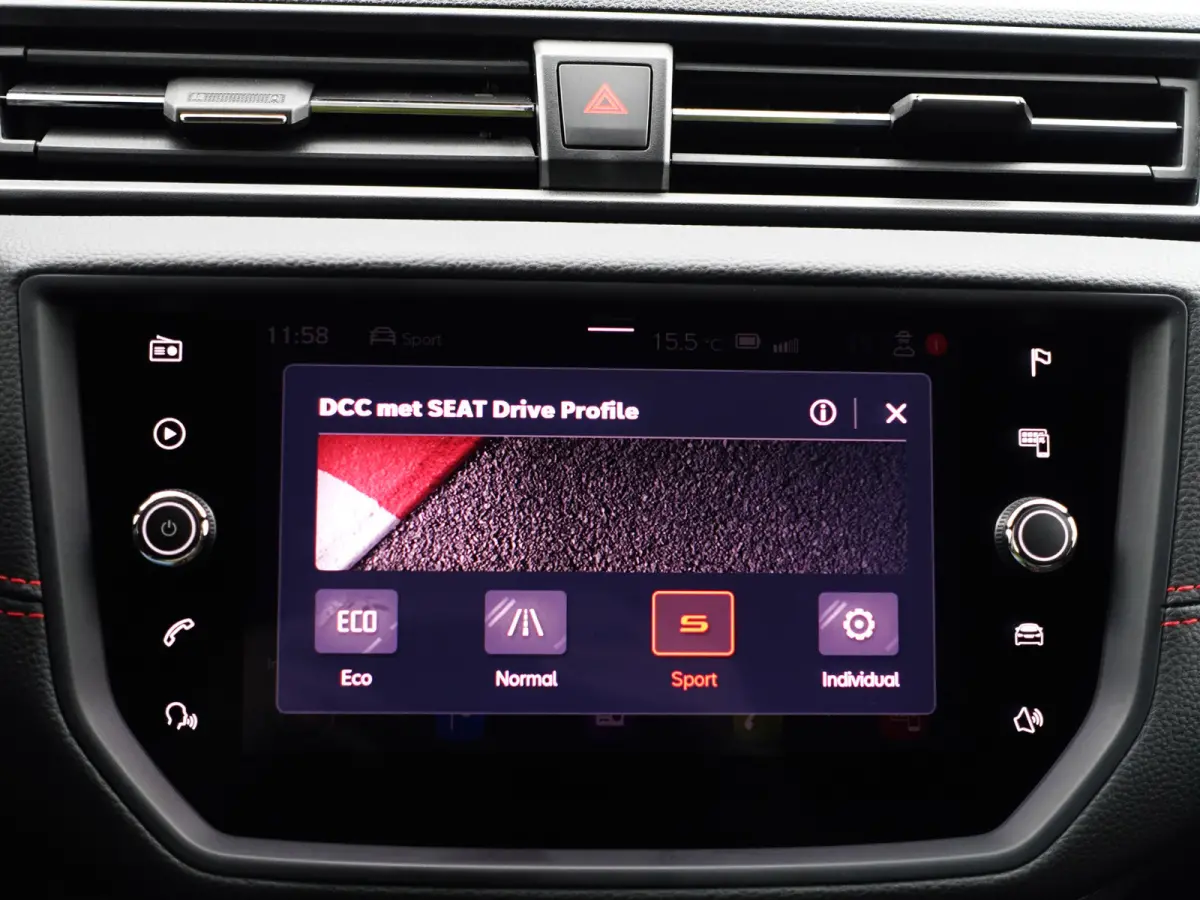 1.0 TSI FR Business Intense- CarPlay, Camera, Dynamic Select, Sfeerverlichting, Park Assist, Led