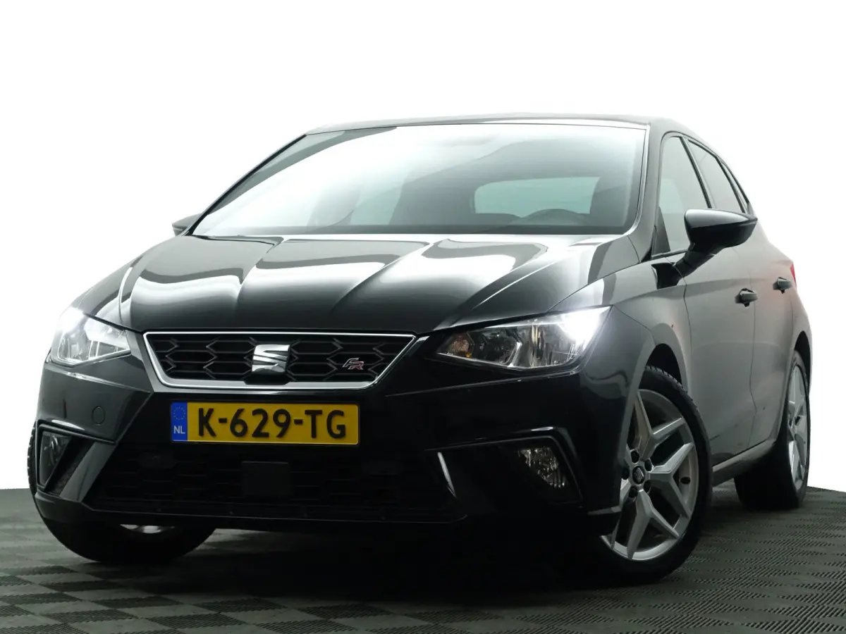 1.0 TSI FR Business Intense- CarPlay, Camera, Dynamic Select, Sfeerverlichting, Park Assist, Led