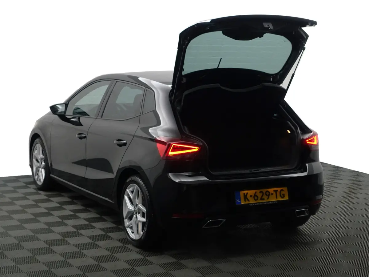 1.0 TSI FR Business Intense- CarPlay, Camera, Dynamic Select, Sfeerverlichting, Park Assist, Led
