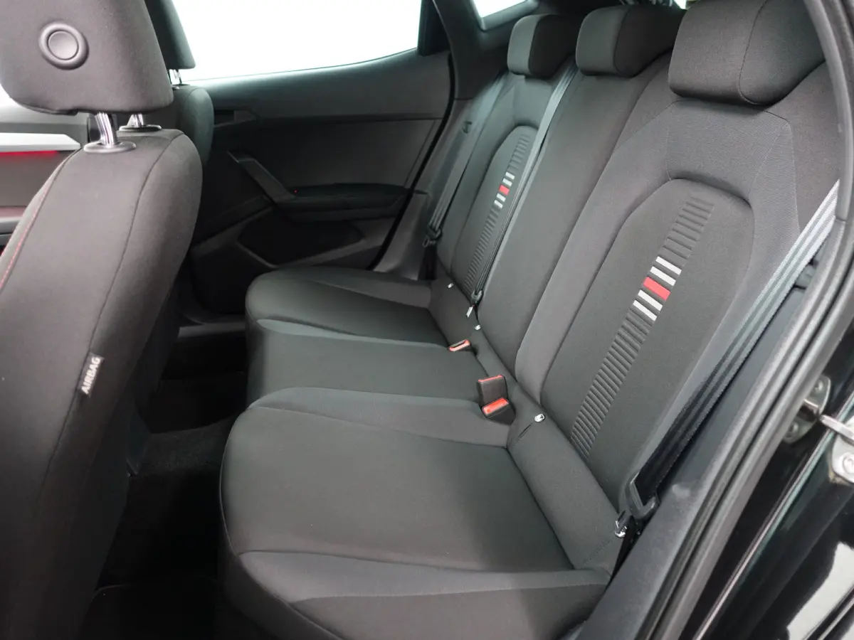 1.0 TSI FR Business Intense- CarPlay, Camera, Dynamic Select, Sfeerverlichting, Park Assist, Led