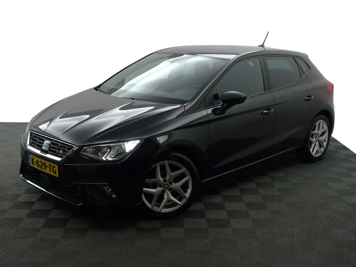 1.0 TSI FR Business Intense- CarPlay, Camera, Dynamic Select, Sfeerverlichting, Park Assist, Led